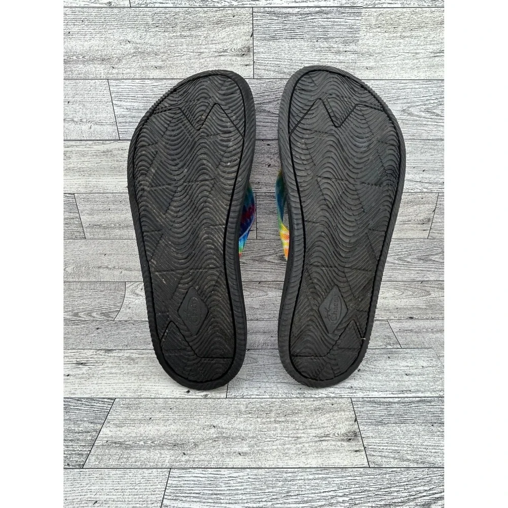 Chaco Chillos Flip Flops Men Sz 10 Black Tie Dye‎ Rainbow Straps Sandals J108035
